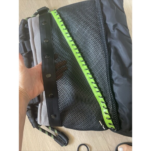 Go dash Dot Go Tote, Gym/Yoga, Green/Gray/Black Duffel Bag - Picture 8 of 8